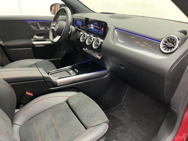 MERCEDES-BENZ GLA 250 e AMG Line  