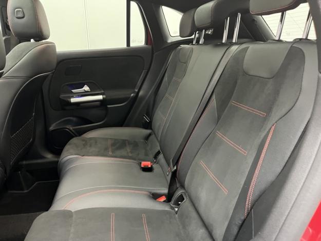 MERCEDES-BENZ GLA 250 e AMG Line  