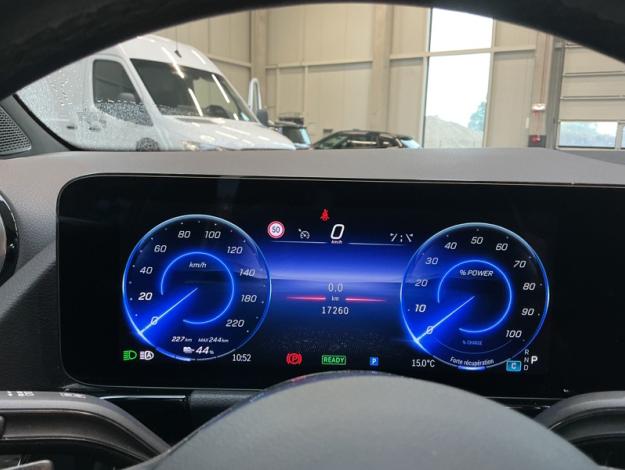 MERCEDES-BENZ EQA EQA 250+