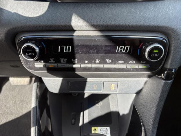 TOYOTA Yaris Hybrid Premiere  116 ch 