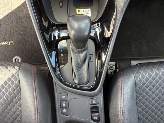 TOYOTA Yaris Hybrid Premiere  116 ch 