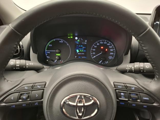 TOYOTA Yaris 1.5 116H DYNAMIC   