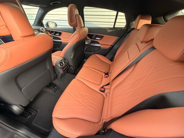 MERCEDES-BENZ GLC Coupé GLC 300 e Hybrid EQ 4MATIC Coupé AMG Line +  GLC 300 e Hybrid EQ 4MATIC Coupé AMG Line +