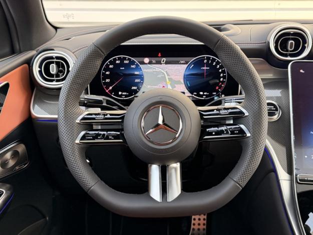 MERCEDES-BENZ GLC Coupé GLC 300 e Hybrid EQ 4MATIC Coupé AMG Line +  GLC 300 e Hybrid EQ 4MATIC Coupé AMG Line +