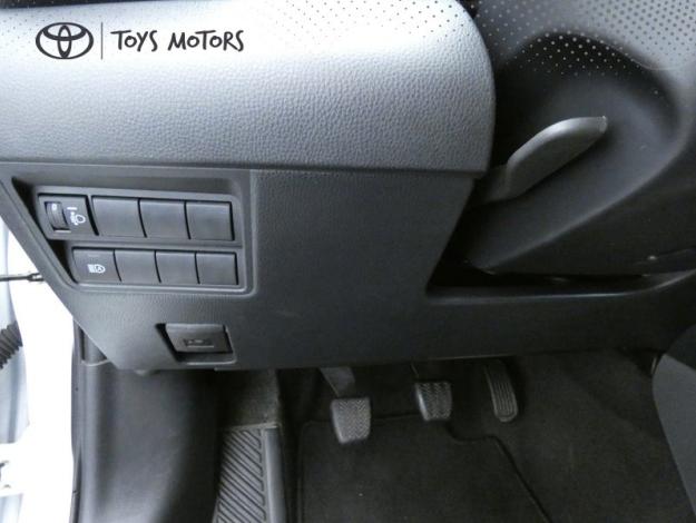 TOYOTA Yaris 120 VVT-i Design  