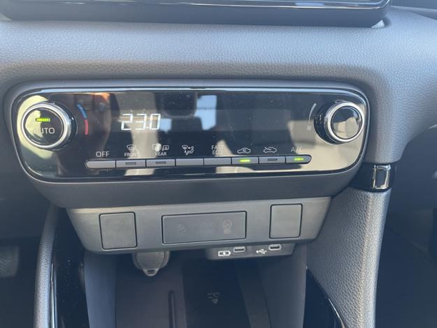 TOYOTA Yaris Hybride 116h Design  