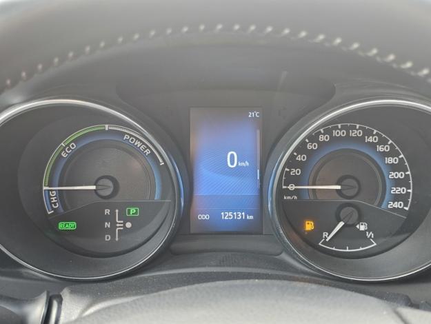 TOYOTA Auris Touring Sports Hybride 136h Executive  