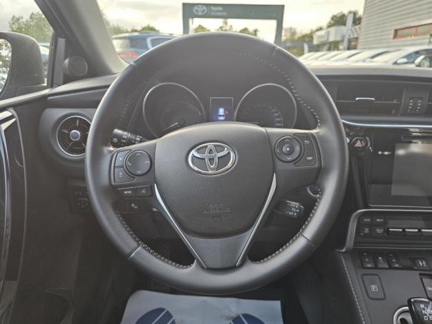 TOYOTA Auris Touring Sports Hybride 136h Executive  