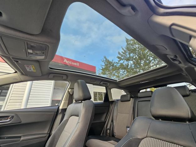 TOYOTA Auris Touring Sports Hybride 136h Executive  