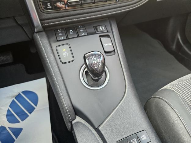 TOYOTA Auris Touring Sports Hybride 136h Executive  