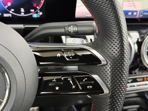 MERCEDES-BENZ GLA 180 d 116ch AMG Line 8G-DCT  