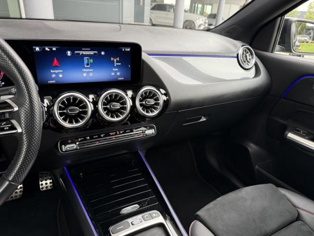 MERCEDES-BENZ GLA 180 d 116ch AMG Line 8G-DCT  