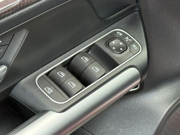 MERCEDES-BENZ GLA 200 d Progressive Line  GLA 200 d Progressive Line