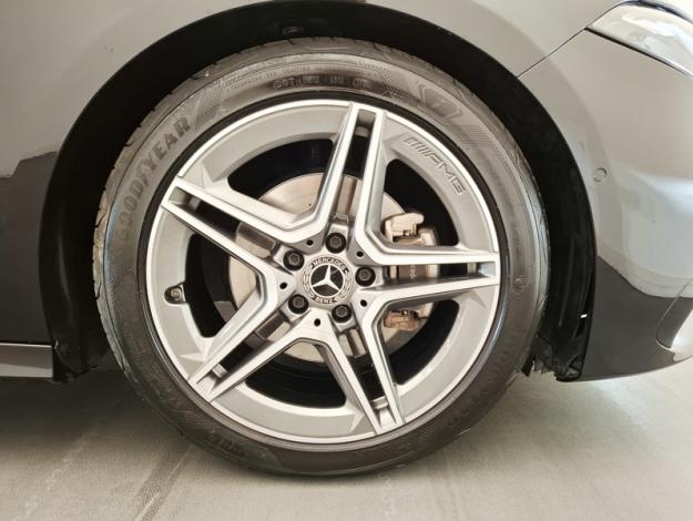 MERCEDES-BENZ Classe A 180 AMG Line  