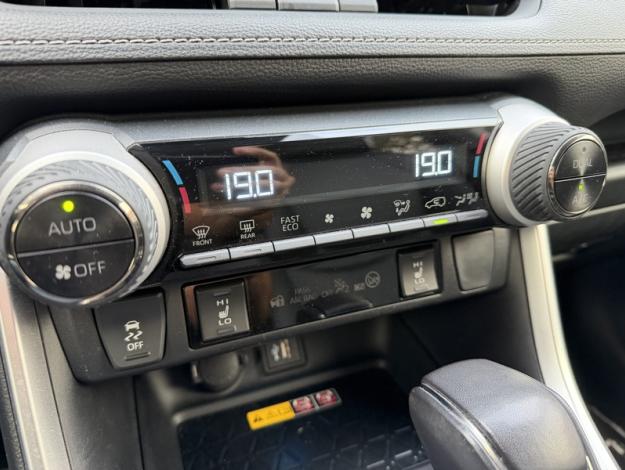 TOYOTA RAV4 Hybride 218 LOUNGE TO 2WD MY23  
