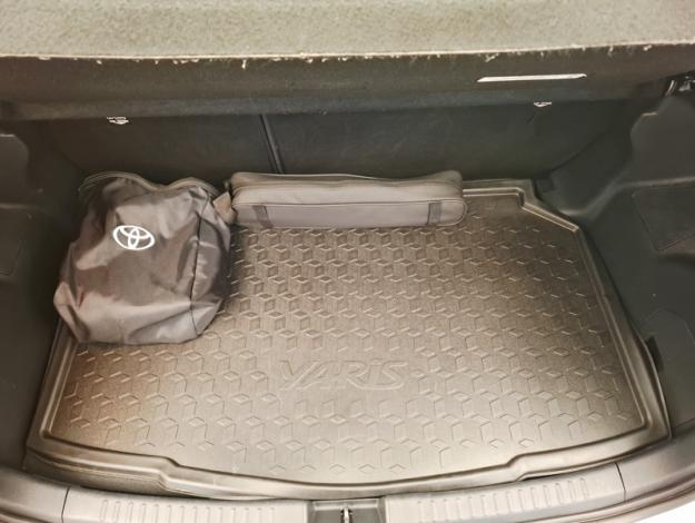 TOYOTA Yaris 1.5 116H DYNAMIC   