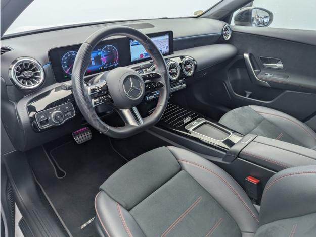 MERCEDES-BENZ Classe A 180 d AMG Line  Classe A 180 d AMG Line