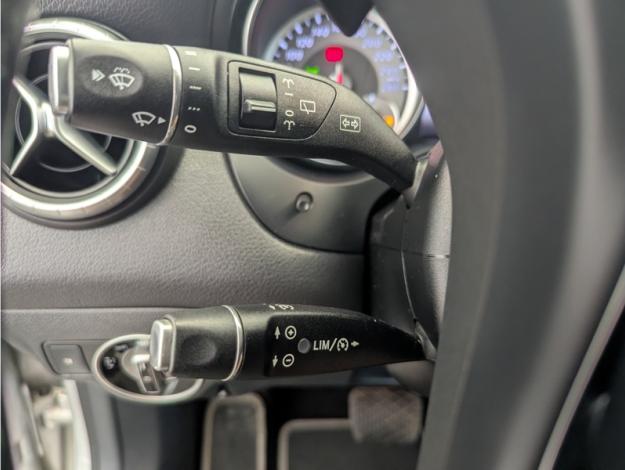 MERCEDES-BENZ CLA Shooting Brake CLA 200 d SB WhiteArt Edition  