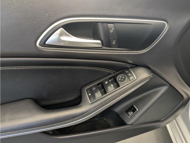 MERCEDES-BENZ CLA Shooting Brake CLA 200 d SB WhiteArt Edition  