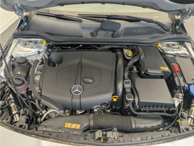 MERCEDES-BENZ CLA Shooting Brake CLA 200 d SB WhiteArt Edition  