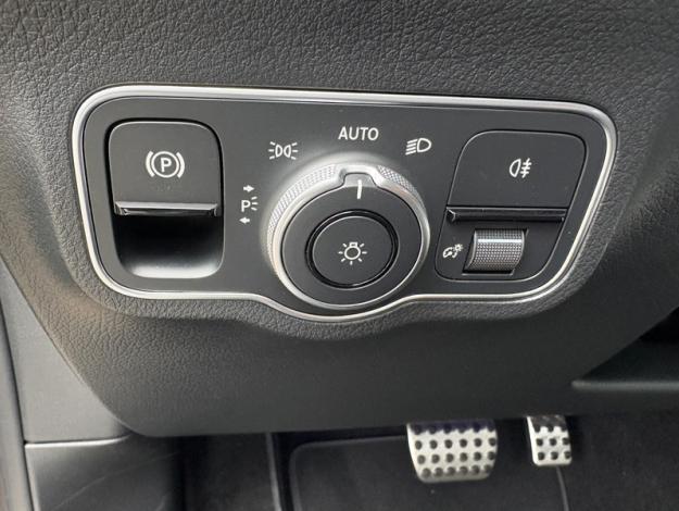 MERCEDES-BENZ Classe B 180 d AMG Line  Classe B 180 d AMG Line