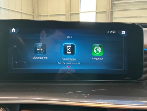 MERCEDES-BENZ EQC 400 4MATIC AMG Line Toit Ouvrant Attelage  