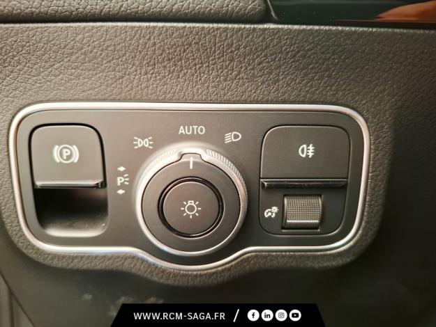 MERCEDES-BENZ GLA 200 d AMG Line  