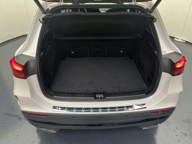 MERCEDES-BENZ GLA 200 d AMG Line  