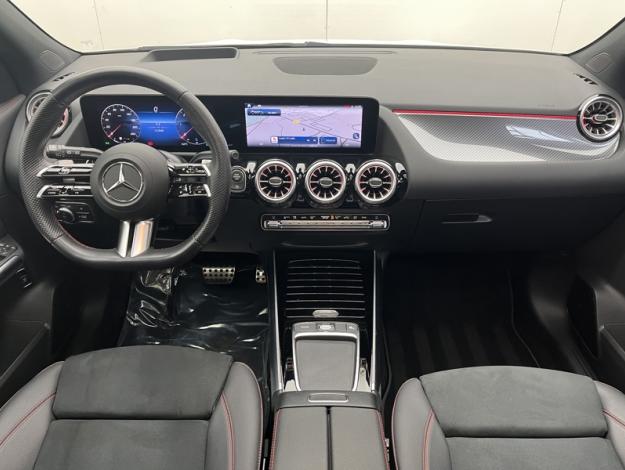 MERCEDES-BENZ GLA 200 d AMG Line  