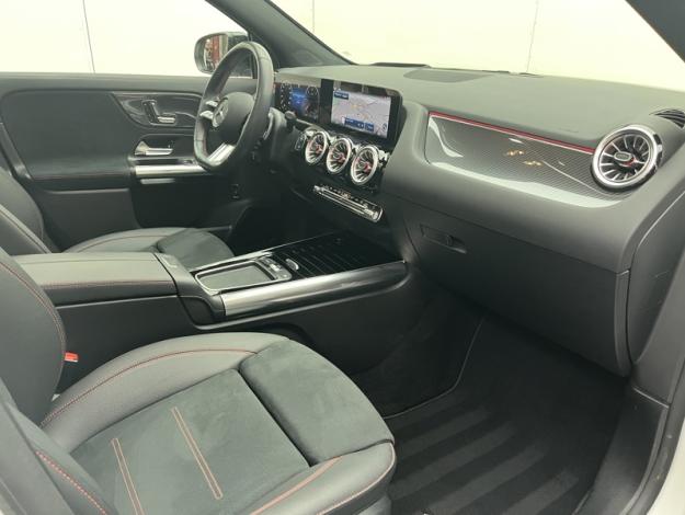 MERCEDES-BENZ GLA 200 d AMG Line  