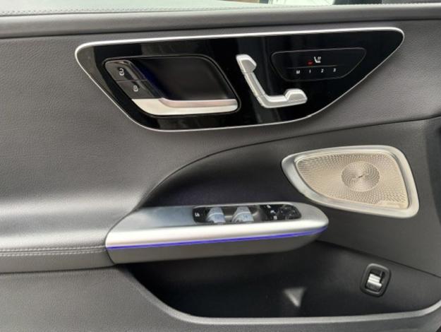 MERCEDES-BENZ C 180 Berline Pack AMG Pano Burmester  