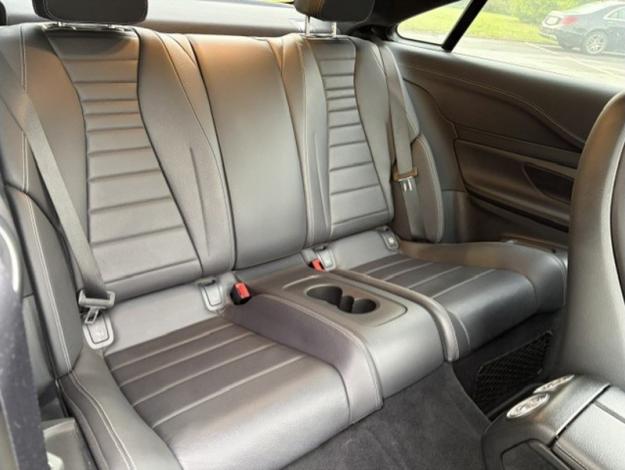 MERCEDES-BENZ E 220 d Coupé AMG Line  