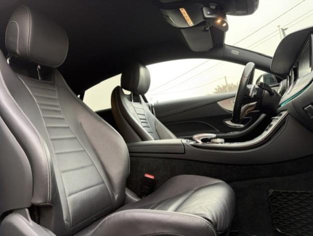 MERCEDES-BENZ E 220 d Coupé AMG Line  