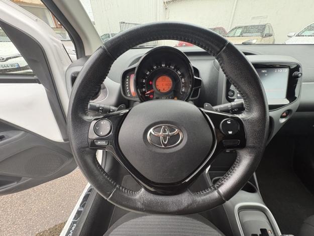 TOYOTA Aygo 1.0 VVT-I X-PLAY  1.0 72 ch 