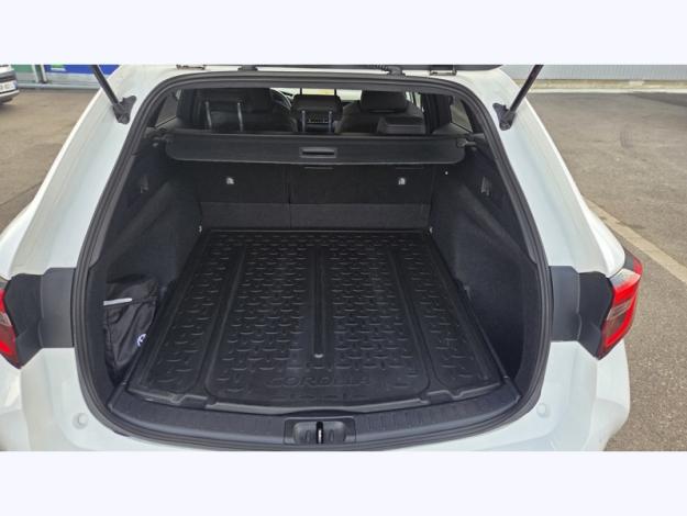 TOYOTA Corolla Touring Sports 1.8 HYBRID 140 DESIGN  