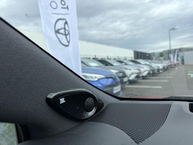TOYOTA Corolla 2.0 HYBRID 184 COLLECTION  