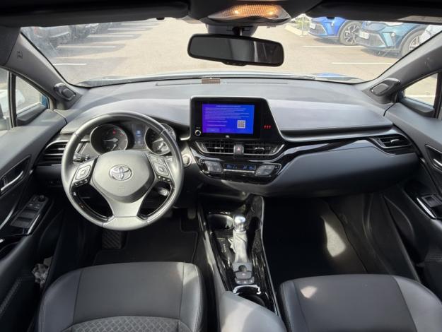 TOYOTA C-HR 2.0 HYBRIDE 184 DESIGN  