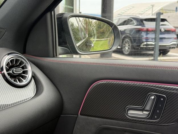 MERCEDES-BENZ GLA 200 d AMG Line  