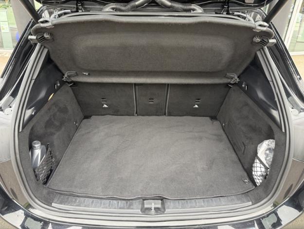 MERCEDES-BENZ GLA 200 d AMG Line  