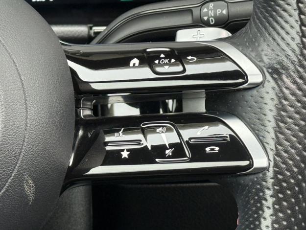 MERCEDES-BENZ GLA 200 d AMG Line  
