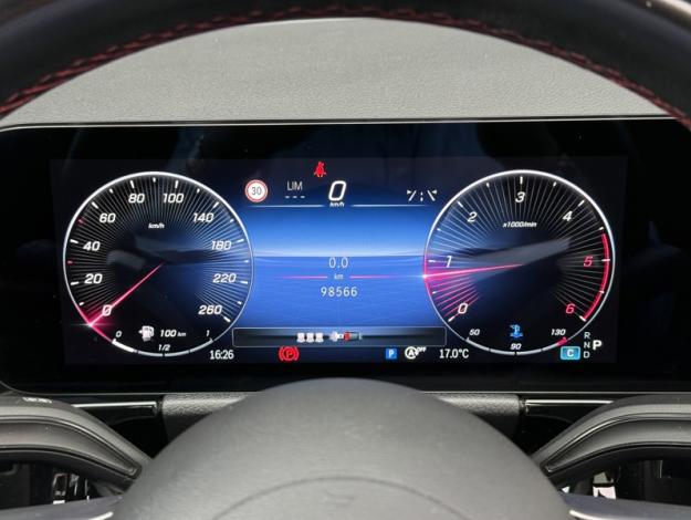 MERCEDES-BENZ GLA 200 d AMG Line  