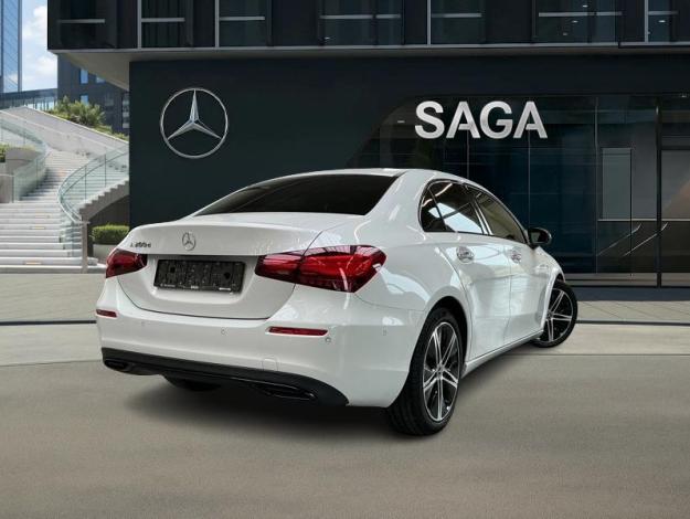 MERCEDES-BENZ A 200  d Berline Luxury line  