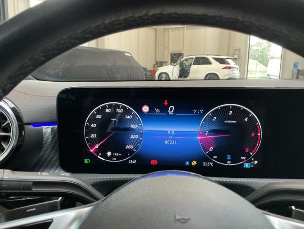 MERCEDES-BENZ A 200  d Berline Luxury line  