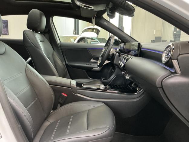 MERCEDES-BENZ A 200  d Berline Luxury line  