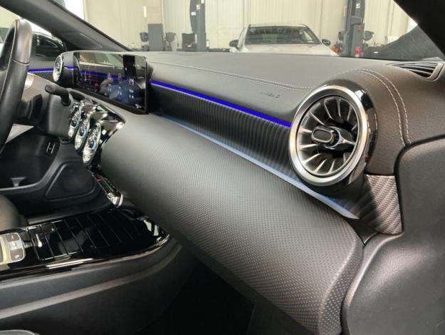 MERCEDES-BENZ A 200  d Berline Luxury line  