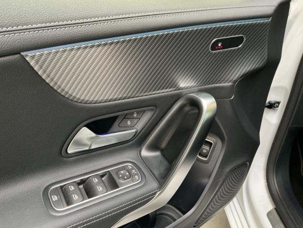 MERCEDES-BENZ A 200  d Berline Luxury line  