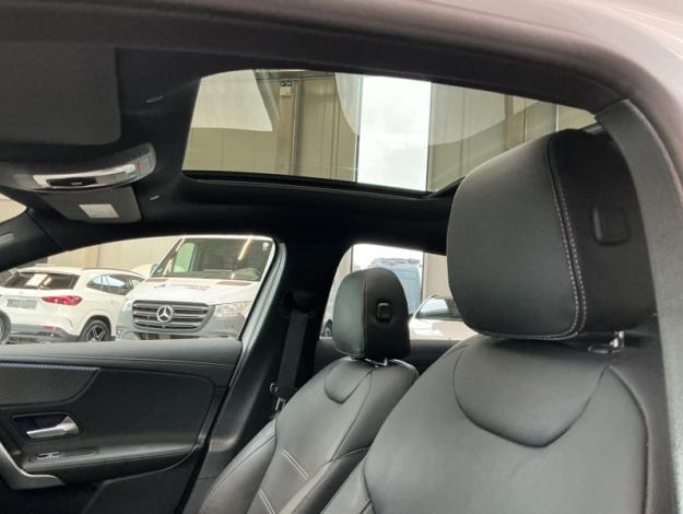 MERCEDES-BENZ A 200  d Berline Luxury line  