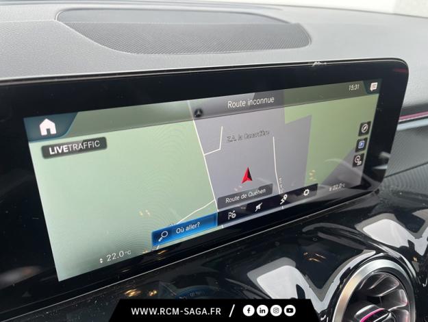 MERCEDES-BENZ GLB 200 d AMG Line  