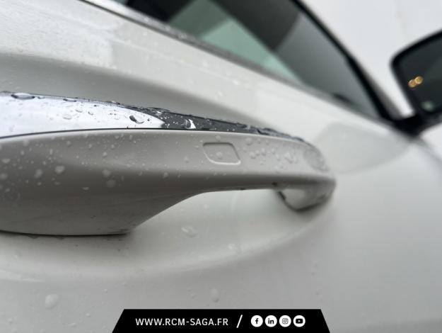 MERCEDES-BENZ GLB 200 d AMG Line  