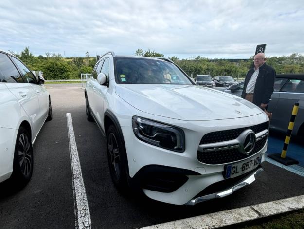 MERCEDES-BENZ GLB 200 d AMG Line  